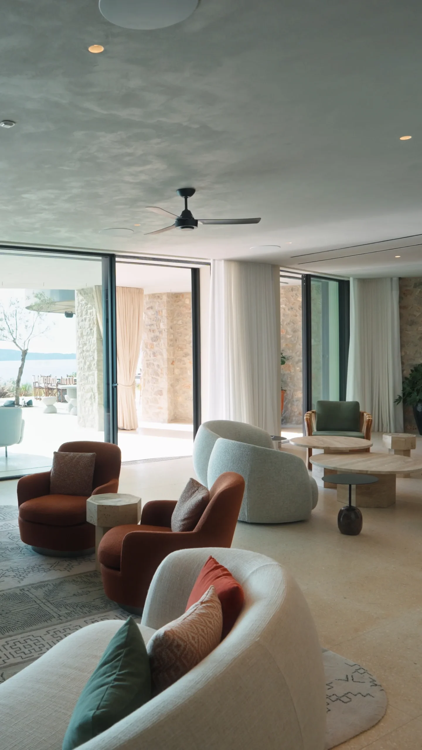 [MO COSTA NAVARINO]Still 2025-11-04 132443_1.262.2