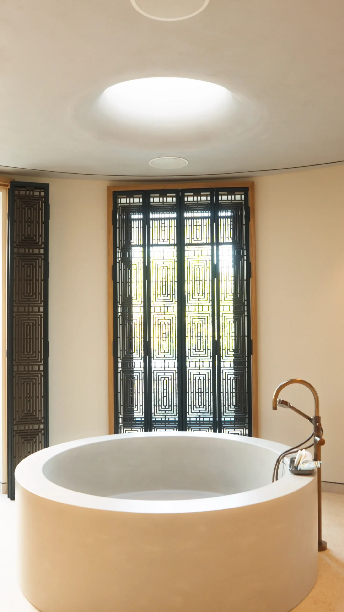 [MO COSTA NAVARINO]Still 2025-11-04 132443_1.262.5